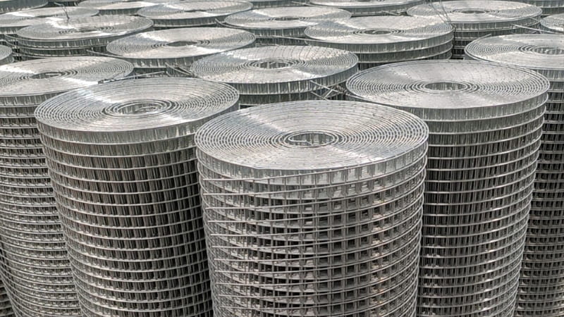 12×12mm Hot Dipped Galvanized Welded Wire Mesh Roll – poultry housing and garden fencing